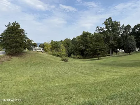 Mcghee Lane, Jacksboro, TN 37757