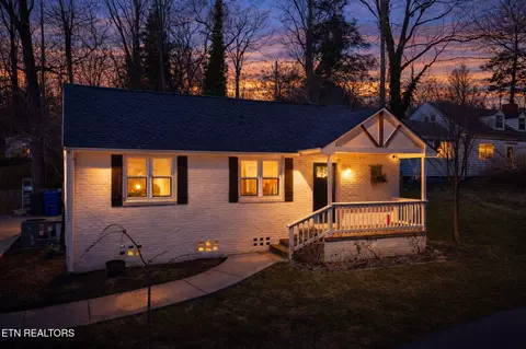 106 Crescent Rd, Norris, TN 37828