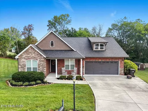 6086 Whisper Ridge Ln, Corryton, TN 37721