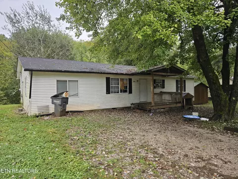 4548 S Creek Dr, Cookeville, TN 38506
