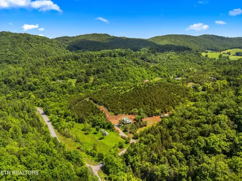 View/Area - 111 Kyle Valley Rd, Eidson, TN 37731 photo 8 of 13