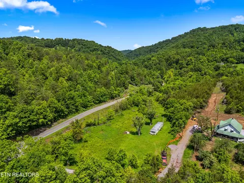 View/Area - 111 Kyle Valley Rd, Eidson, TN 37731 photo 7 of 13