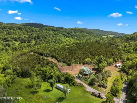 View/Area - 111 Kyle Valley Rd, Eidson, TN 37731 photo 3 of 13