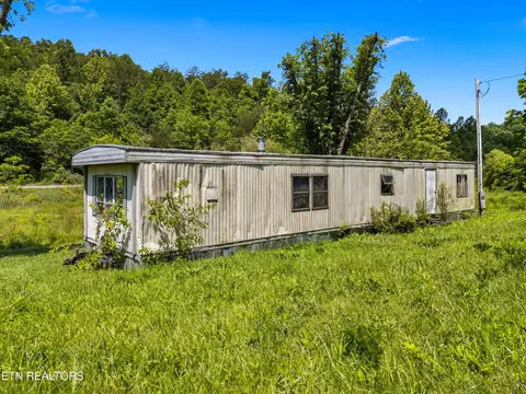 Exterior - 111 Kyle Valley Rd, Eidson, TN 37731 photo 6 of 7