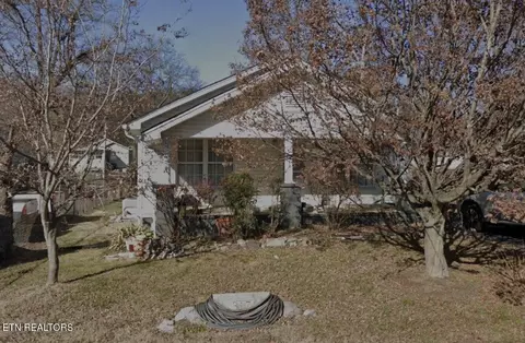 317 Radford Pl, Knoxville, TN 37917