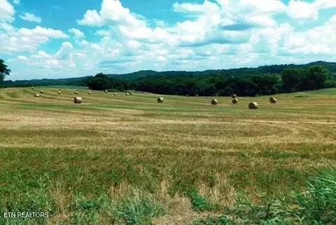 1755 Friendsville Rd, Lenoir City, TN 37772
