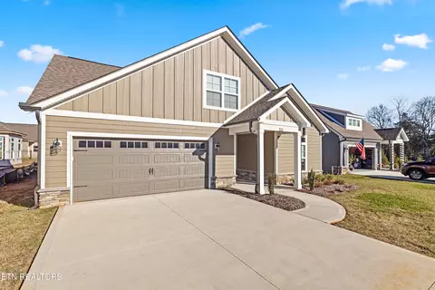 511 Chestnut Pl, Loudon, TN 37774