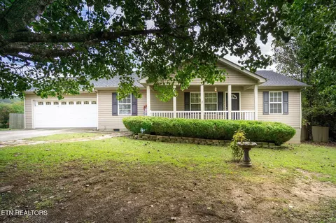 143 S Walden Dr, Harriman, TN 37748