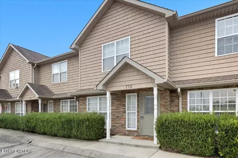 775 Casey Ln, Maryville, TN 37801