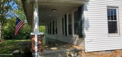 650 8th St, Newport, TN 37821