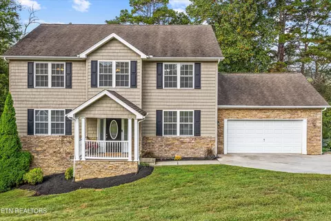 113 Settlers Dr, Clinton, TN 37716