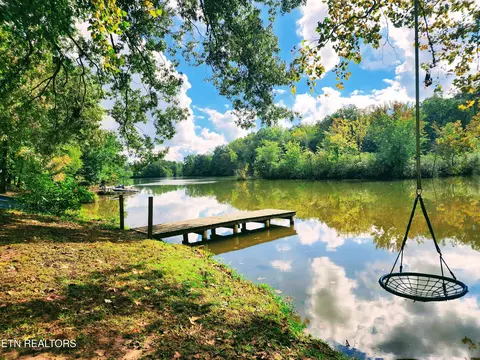 104 Azalea Cir, Harriman, TN 37748