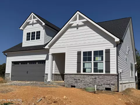 440 Trillium Tr, Lenoir City, TN 37771
