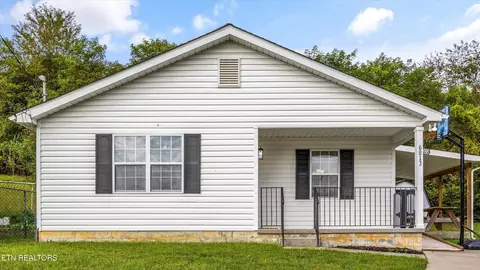 6813 September Ln, Knoxville, TN 37924
