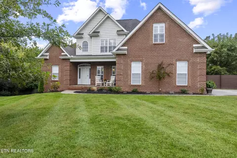 7707 Twin Maple Dr, Knoxville, TN 37938