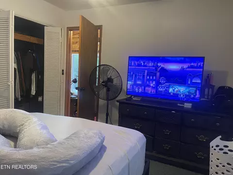 Bedroom - 628 Nettleton Rd, Harrogate, TN 37752 photo 2 of 3