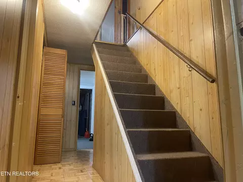 Entry Way - 628 Nettleton Rd, Harrogate, TN 37752 photo 2 of 2