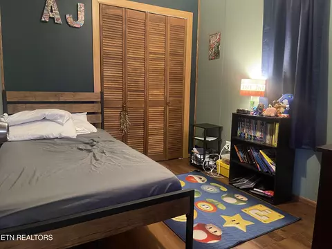 Bedroom - 628 Nettleton Rd, Harrogate, TN 37752 photo 3 of 3
