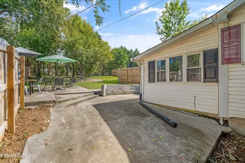 Exterior - 552 N Wright Rd, Alcoa, TN 37701 photo 1 of 8