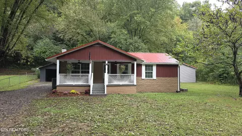671 Hen Valley Rd, Oliver Springs, TN 37840