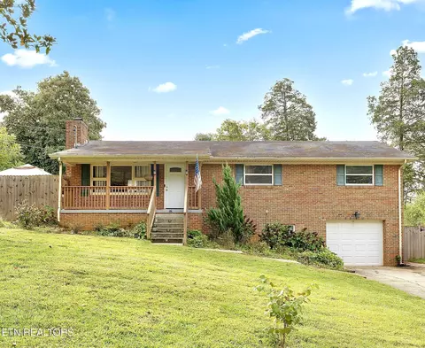 2304 Juniper Dr, Knoxville, TN 37912