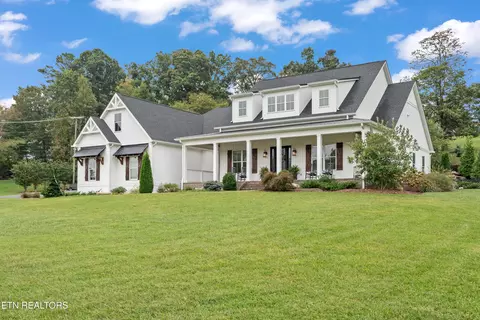 828 Reed Dr, Powell, TN 37849