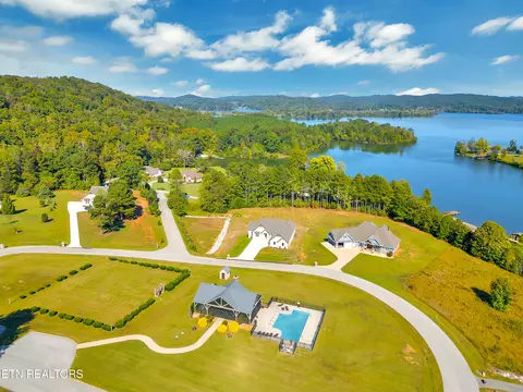 342 Enclave Way, Kingston, TN 37763