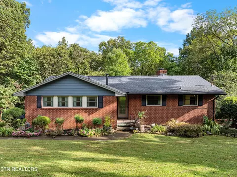 4912 Laurelwood Rd, Knoxville, TN 37918
