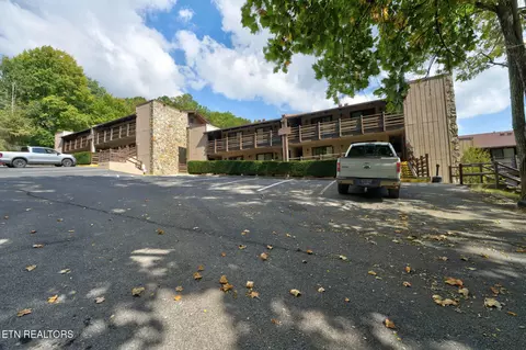 1081 Cove Rd #621, Sevierville, TN 37876