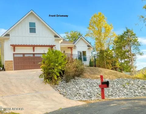 305 Kawga, Loudon, TN 37774