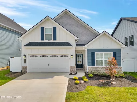 1212 Fort Craig Tr, Maryville, TN 37803