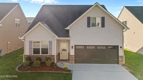 12134 Woodhollow Ln, Knoxville, TN 37932