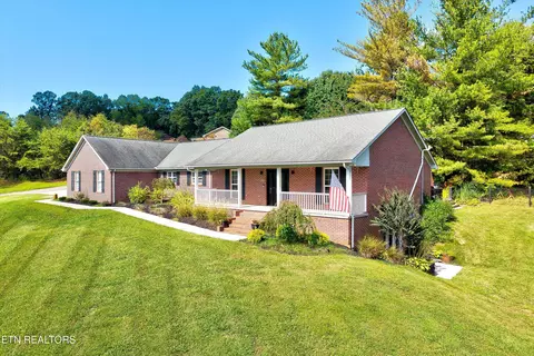 1806 Paul Dr, Jefferson City, TN 37760