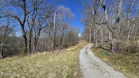 Chestnut Grove Rd, New Tazewell, TN 37825