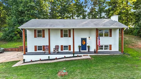 1331 Woodside Park Dr, Maryville, TN 37801