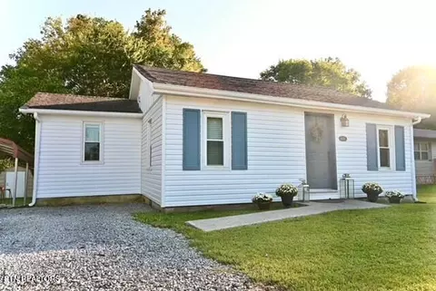 405 Cooper St, Etowah, TN 37331