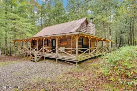 6573 Smith Mountain Rd, Crab Orchard, TN 37723