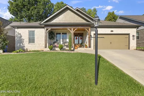 7857 Saddlebrooke Dr, Knoxville, TN 37938
