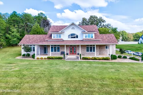 225 Rivers Edge Dr, Loudon, TN 37774
