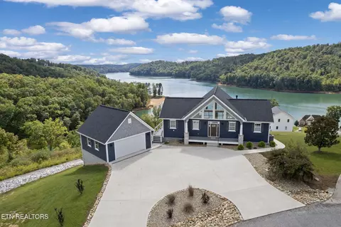 115 Pinnacle Ln, La Follette, TN 37766