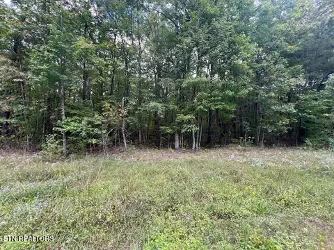 2451 Arrow Trl, Monterey, TN 38574