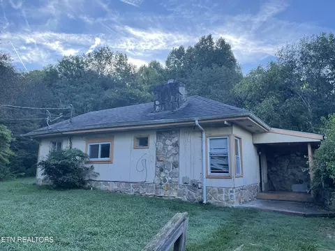 4656 Singleton Station Rd, Louisville, TN 37777