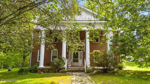502 Middlesboro Rd, La Follette, TN 37766
