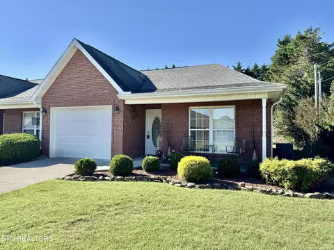 2511 Keeneland Dr, Maryville, TN 37803