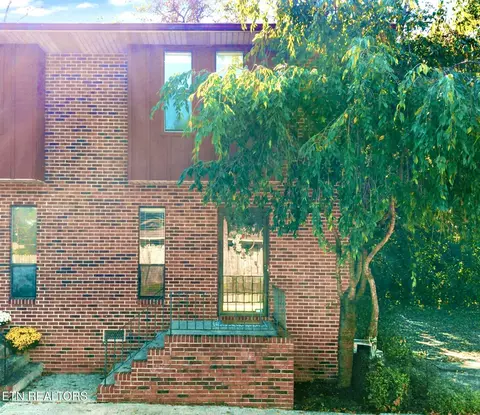 4001 Valley View Dr # 4, Knoxville, TN 37917