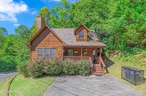 309 Elk Cove Way, Gatlinburg, TN 37738