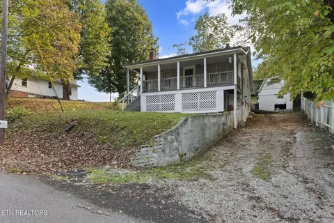 Other - 711 Sharp St, Clinton, TN 37716 photo 1 of 7