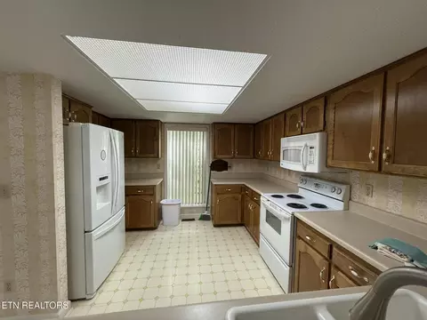 148 Fox Run Rd, Crossville, TN 38571