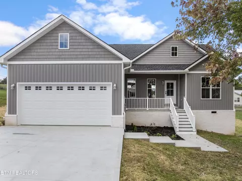 118 West Dr, La Follette, TN 37766