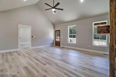 901 Spearhead Cir, Clarkrange, TN 38553 photo 9